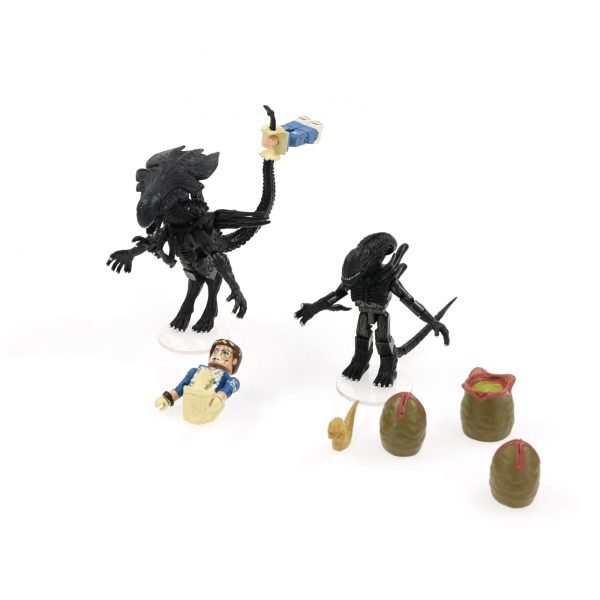 Aliens Deluxe Queen Alien with Warrior Alien & Battle-Damaged Bishop Minimates Online - Image 2